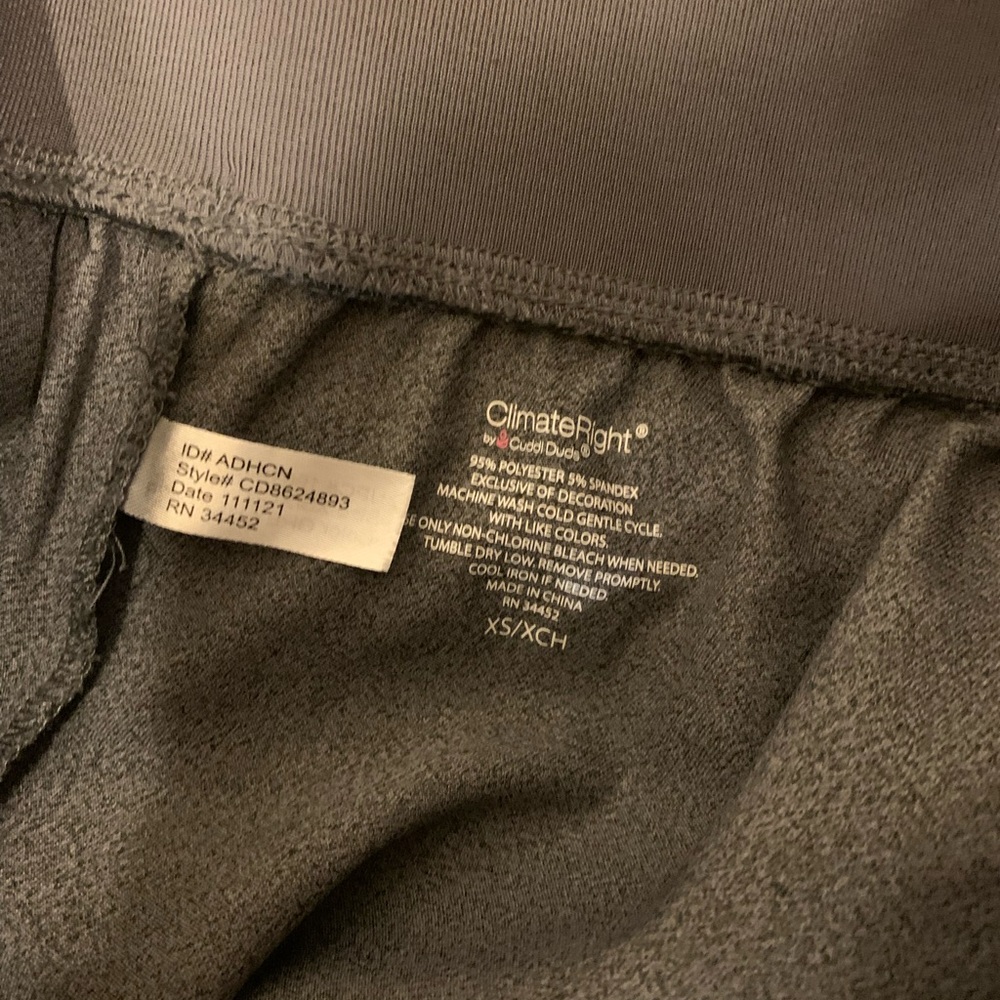ClimateRight Grey Scrub Set - Picture 5 of 5